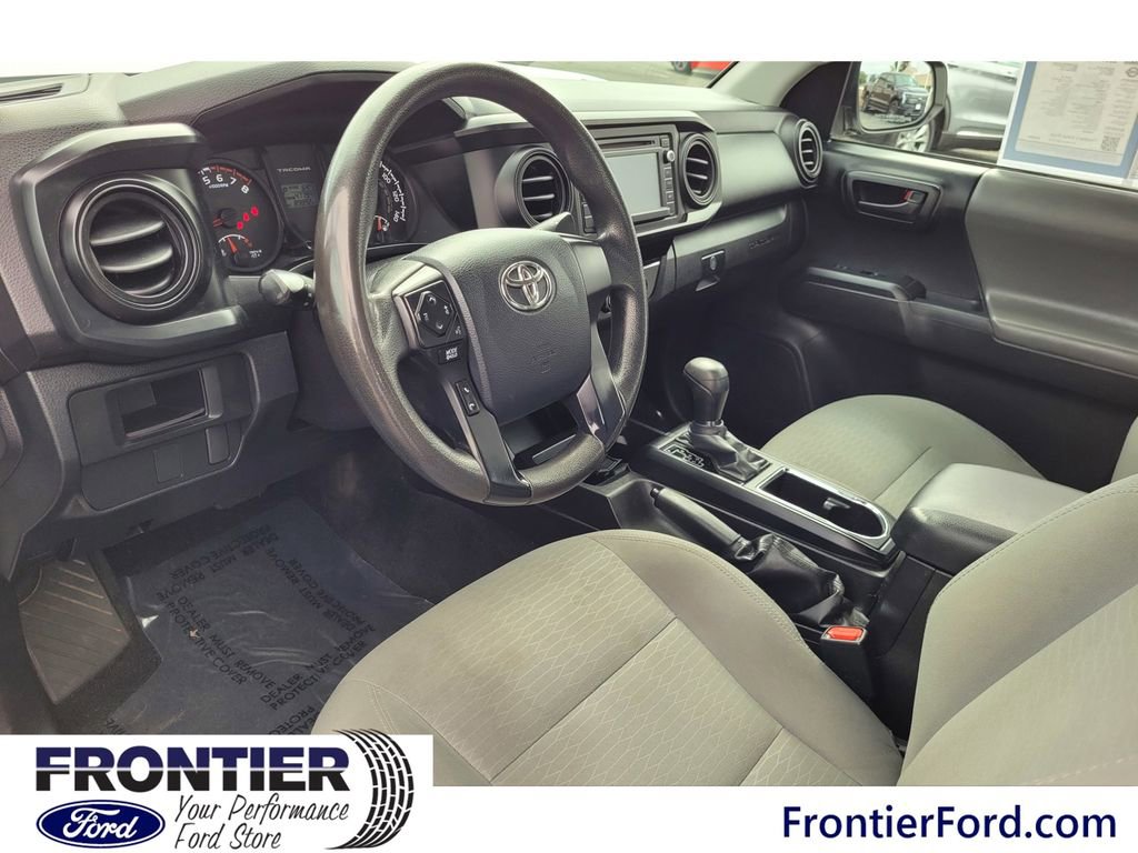 Used 2016 Toyota Tacoma SR image 7