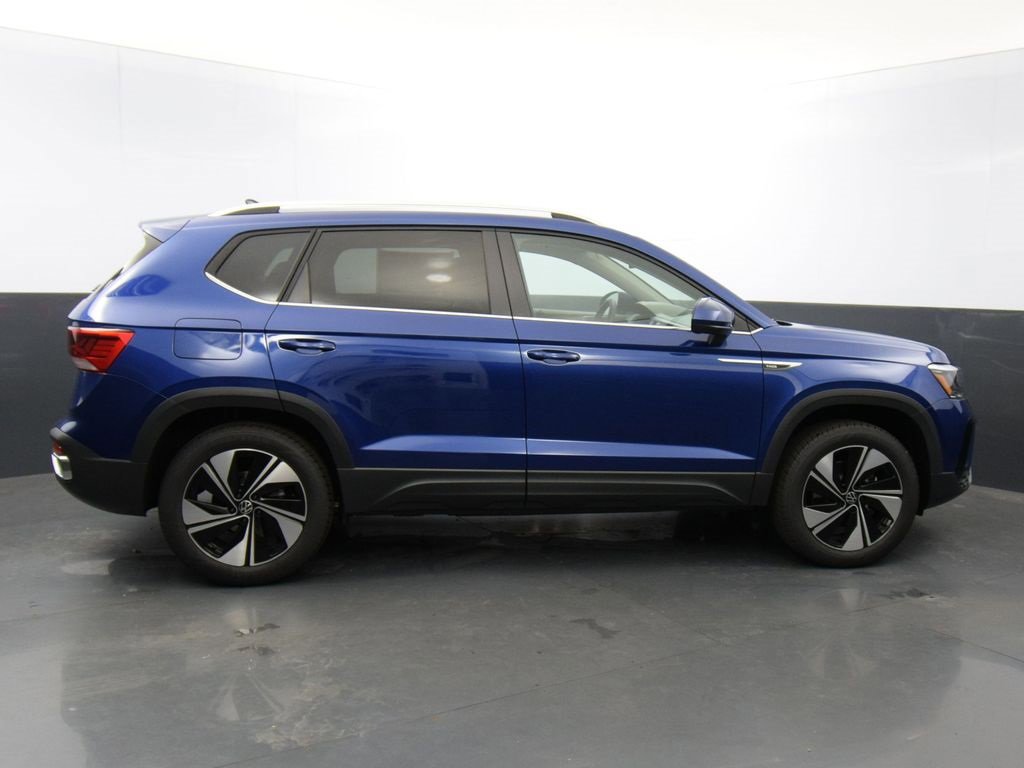 Used 2024 Volkswagen Taos SE image 6