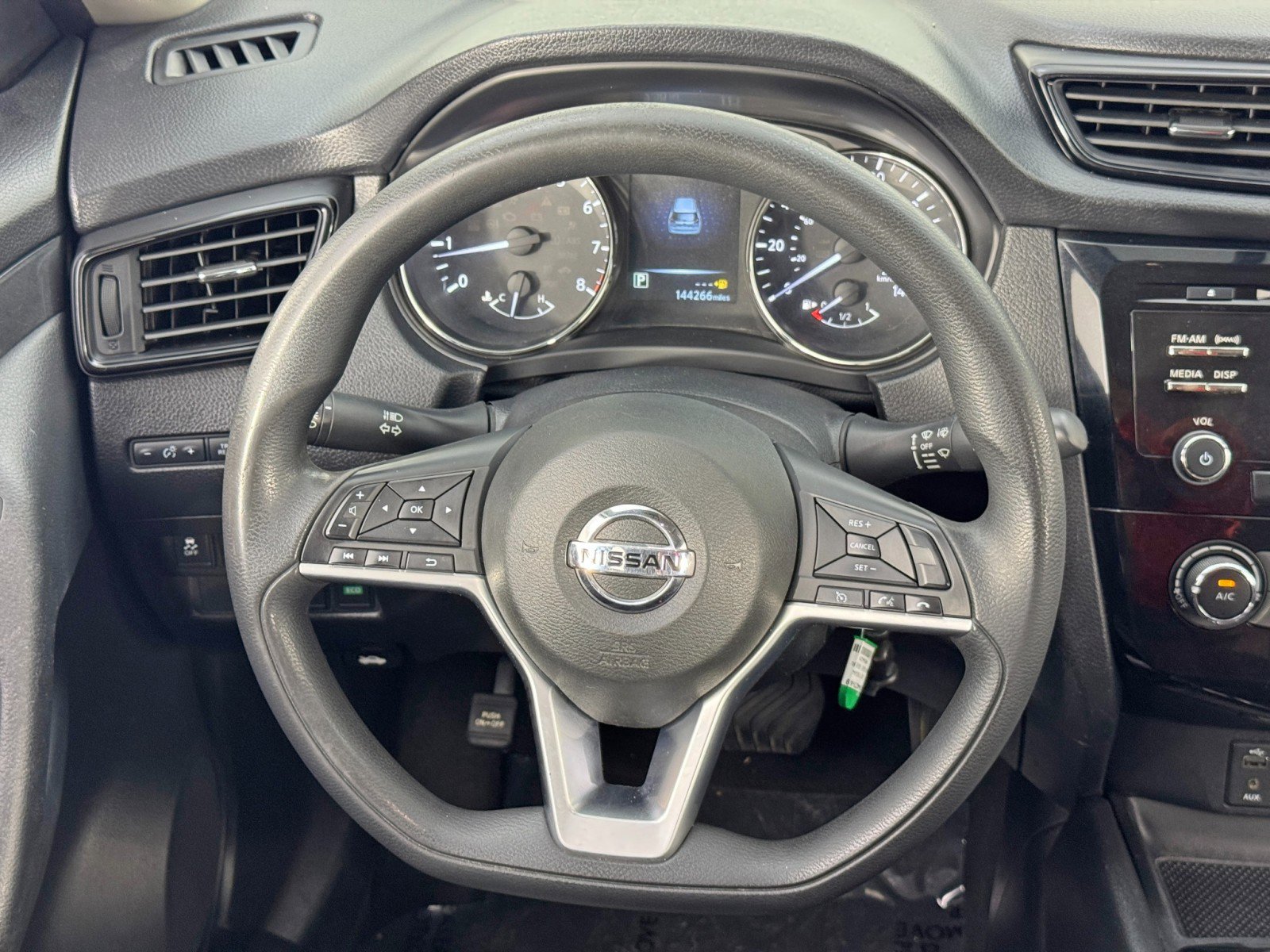 Used 2017 Nissan Rogue S image 19