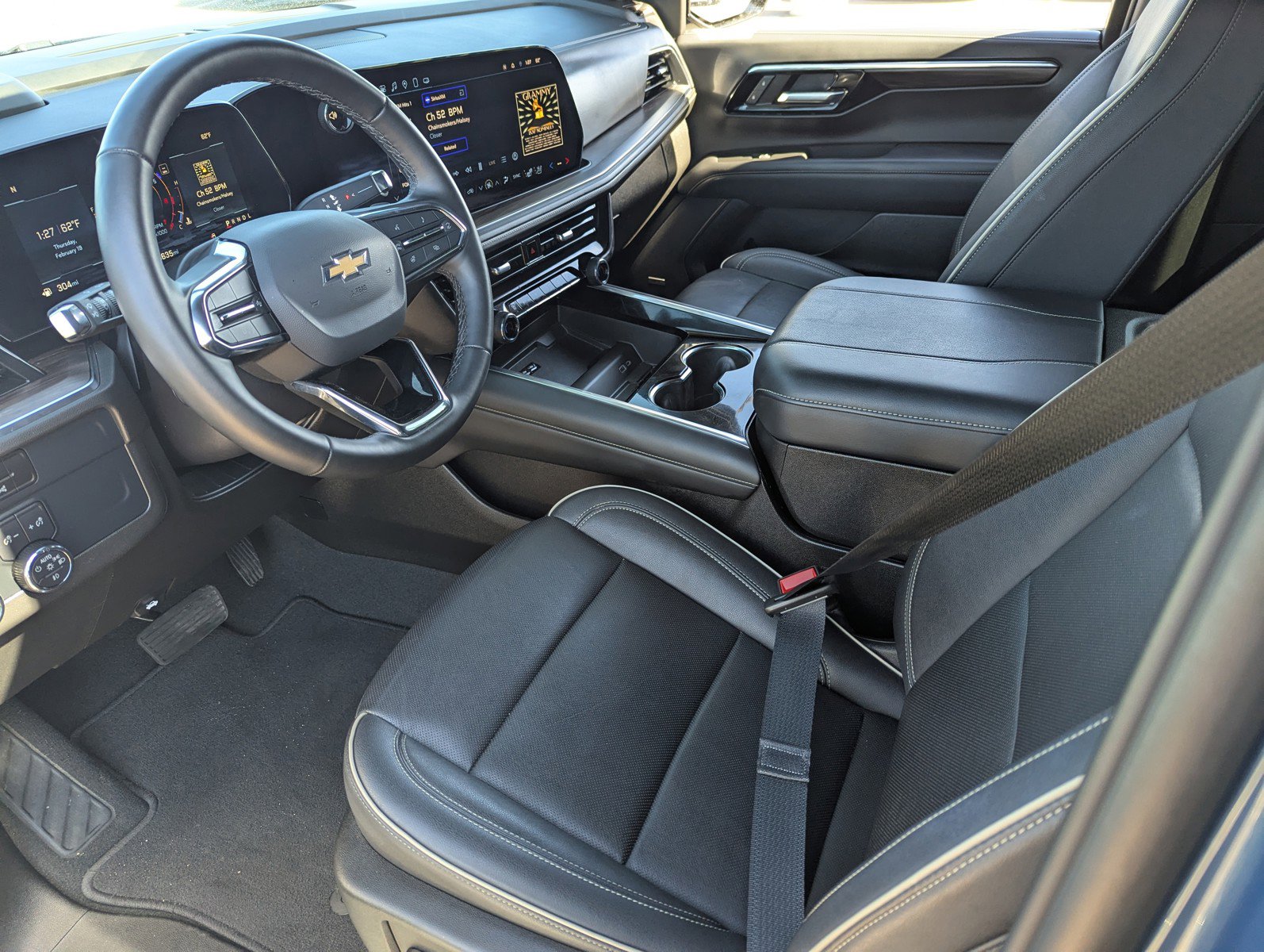 Certified 2025 Chevrolet Suburban Premier image 25