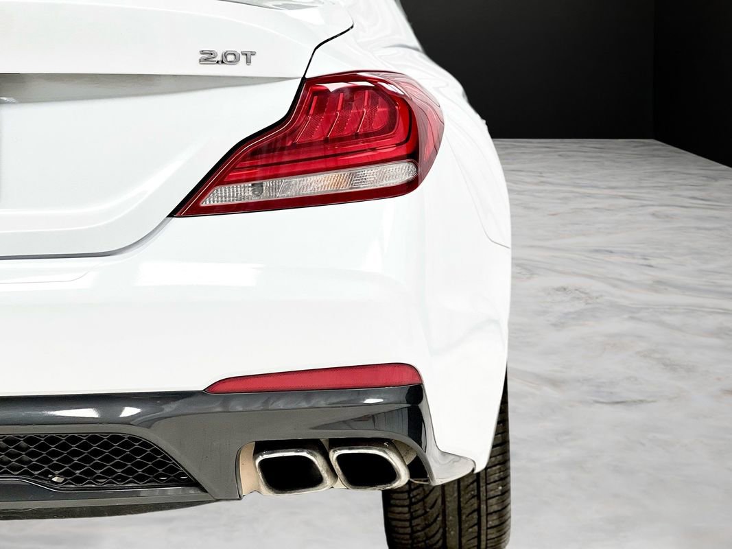 Used 2019 Genesis G70 2.0T Sport image 15