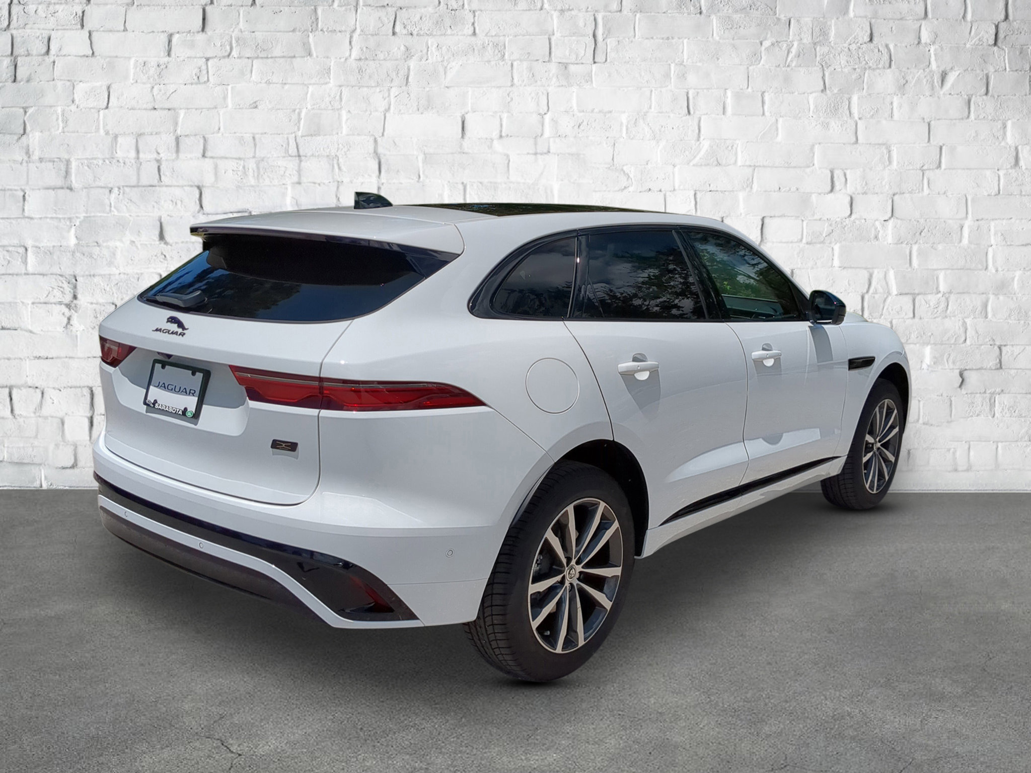 New 2026 Jaguar F-PACE R-Dynamic S AWD/4WD image 6