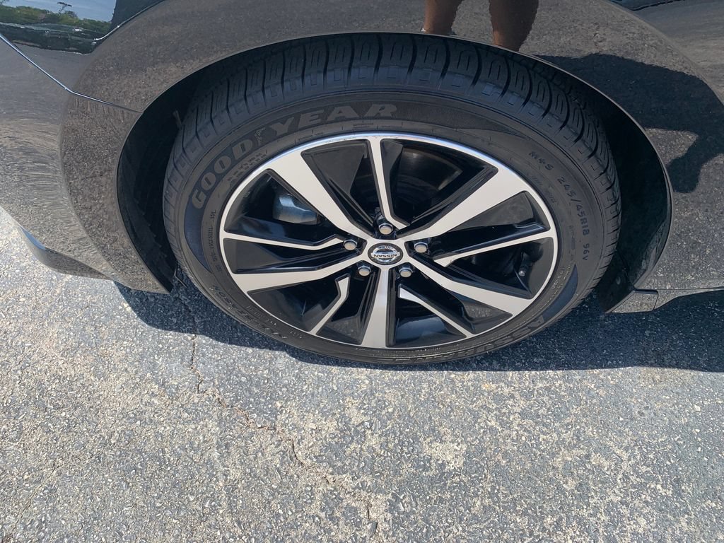 Used 2022 Nissan Maxima SV w/ Floor Mat Group FWD image 26