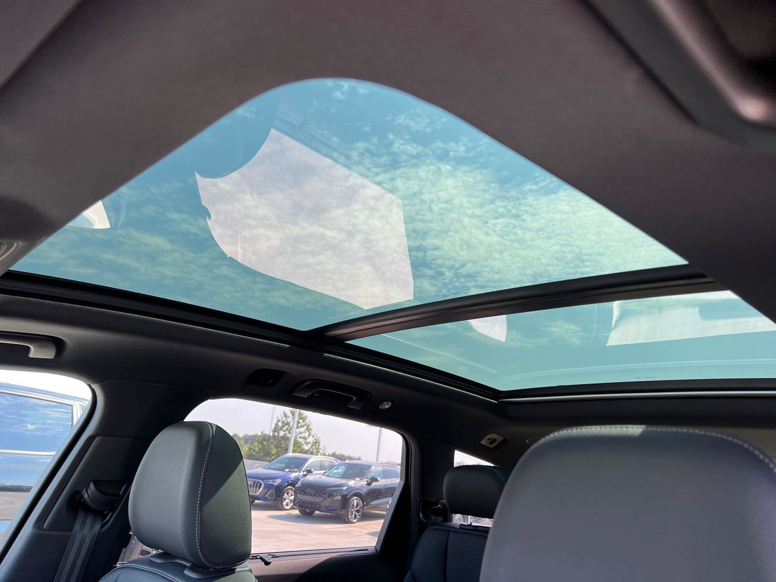 Certified 2025 Audi Q7 2.0T Premium Plus w/ Premium Plus Package AWD/4WD image 33