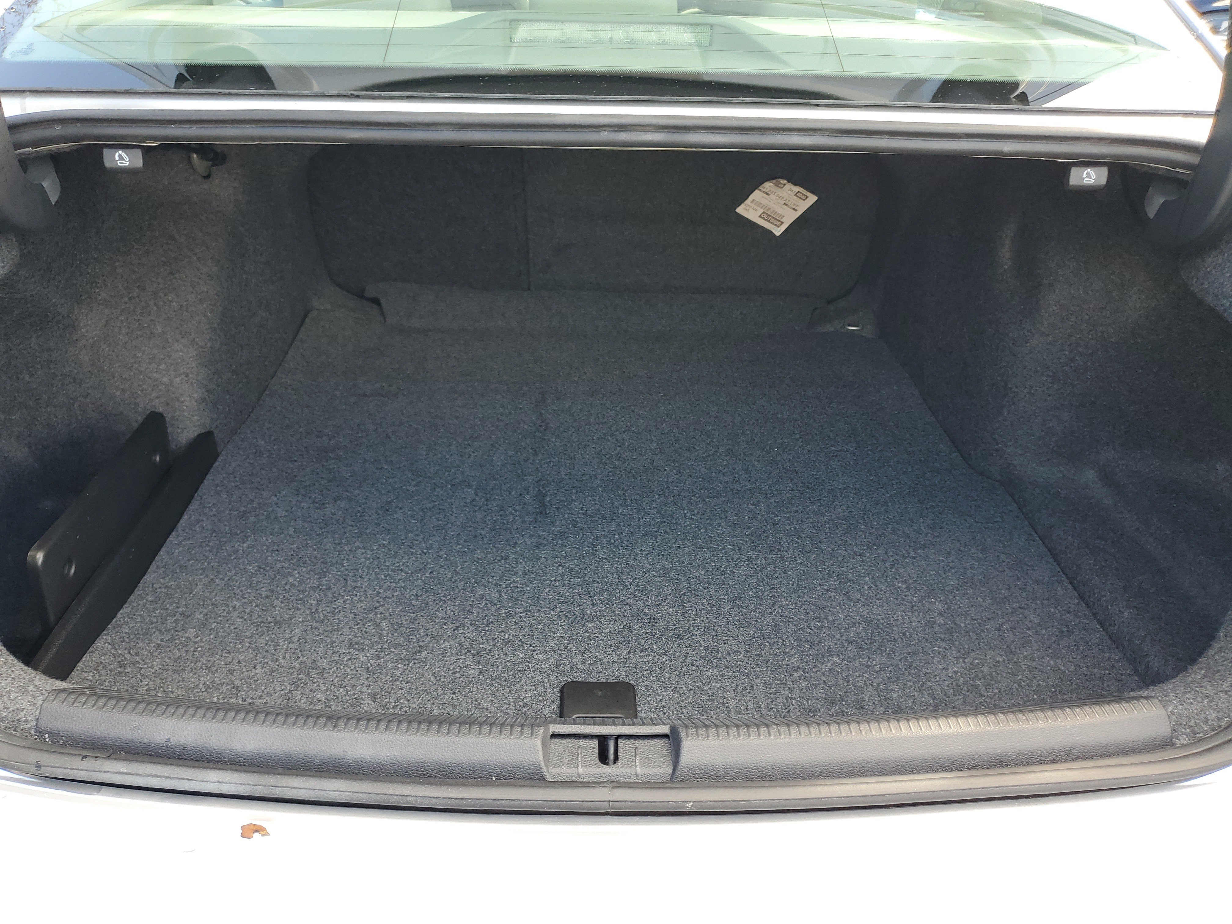 Used 2015 Volkswagen Passat 1.8T S image 8