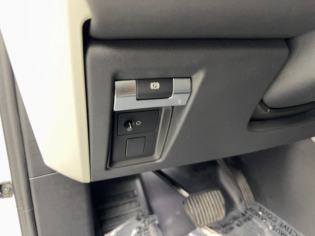 Used 2024 Land Rover Defender 110 S AWD/4WD image 55