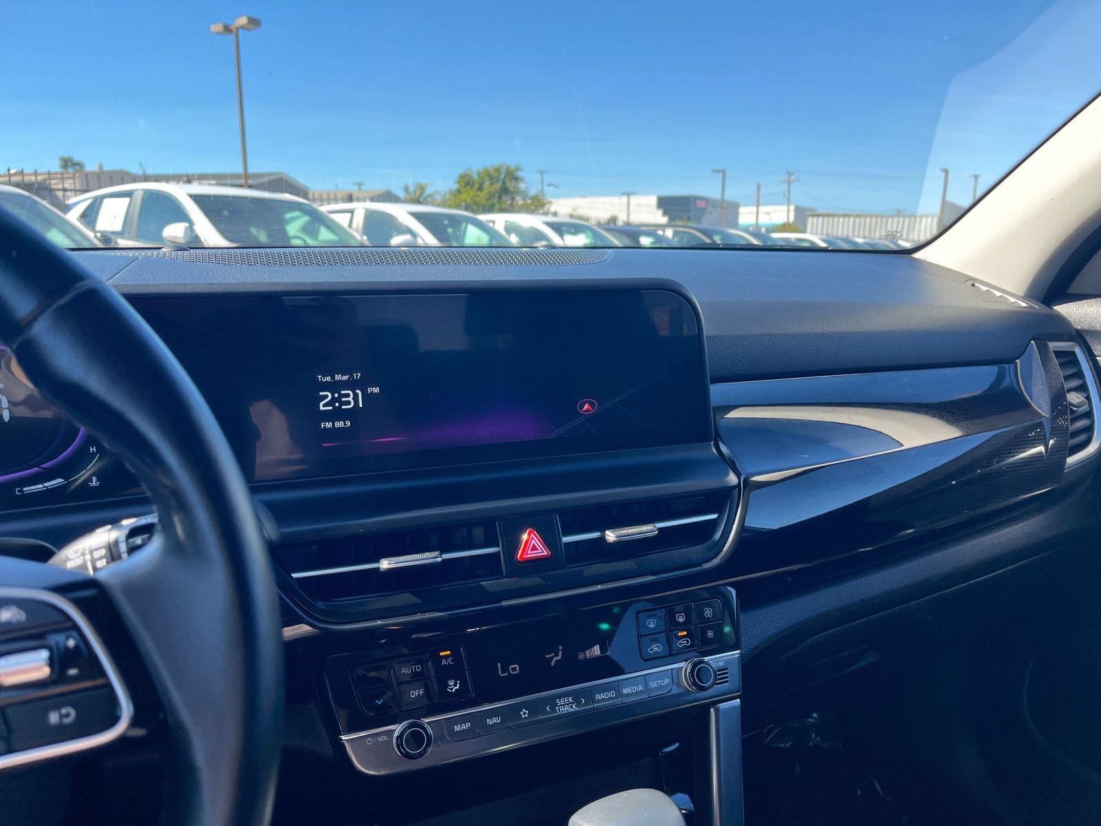 Used 2025 Kia Seltos S FWD image 17