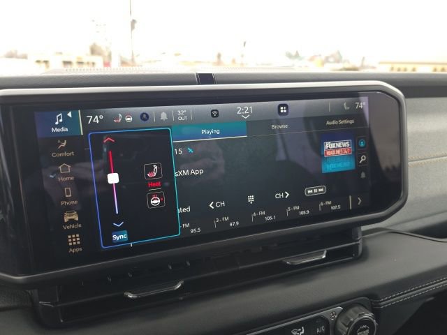 Used 2025 Jeep Wrangler Unlimited Sahara w/ Safety Group image 27