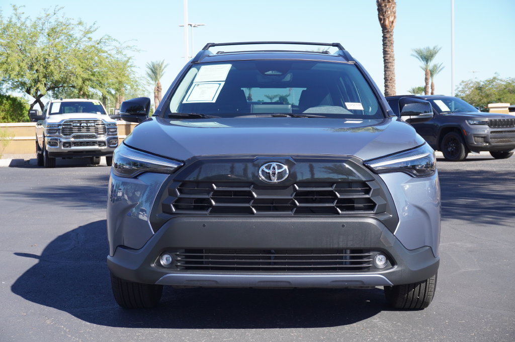 Used 2026 Toyota Corolla Cross XLE w/ Convenience Package FWD image 5