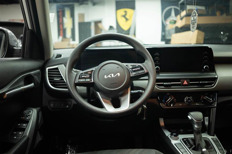Used 2026 Kia Seltos LX AWD/4WD image 16