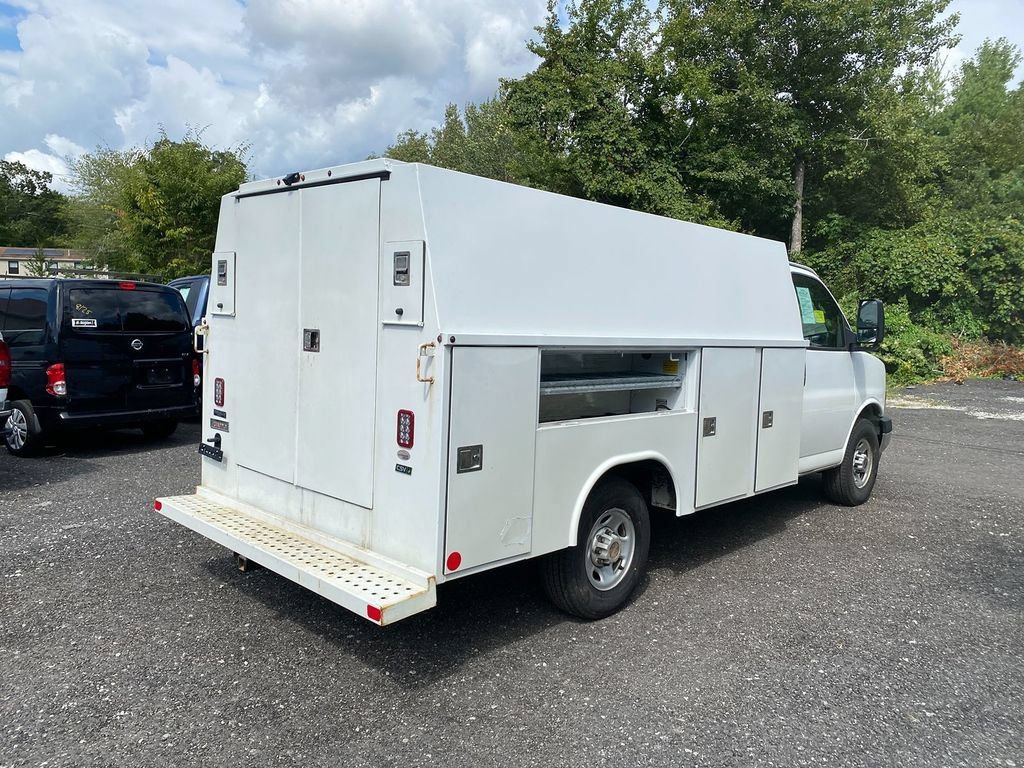 Used 2022 GMC Savana 3500 w/ Power Convenience Package RWD image 5