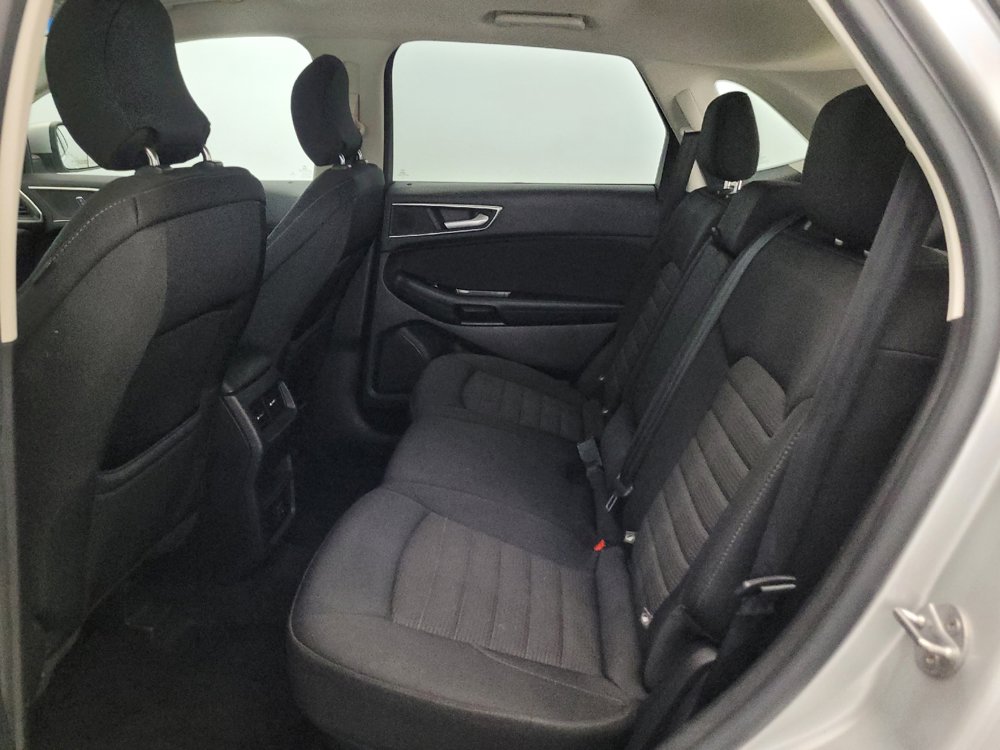 Used 2015 Ford Edge SEL FWD image 18