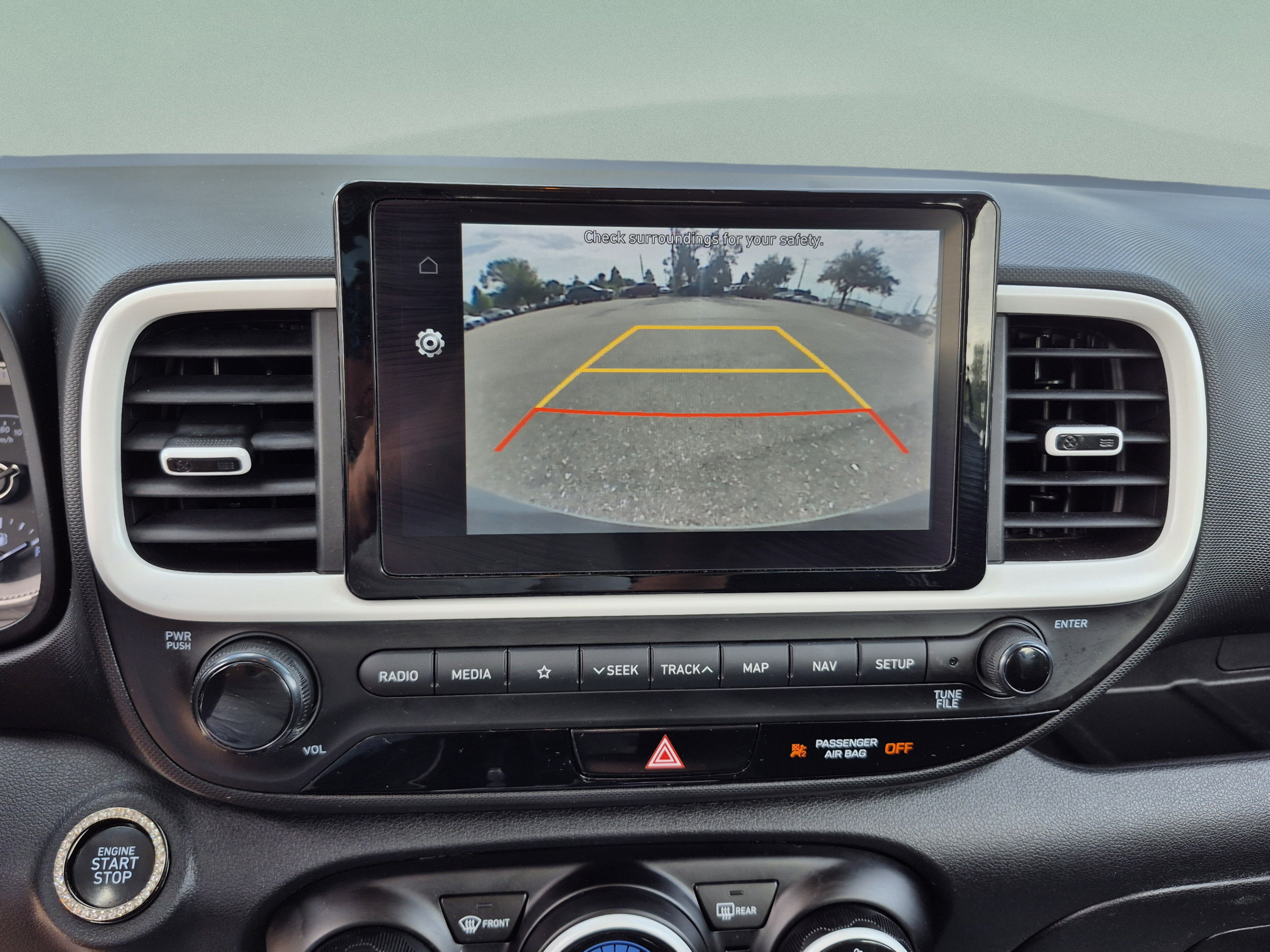 Certified 2022 Hyundai Venue Limited FWD image 21