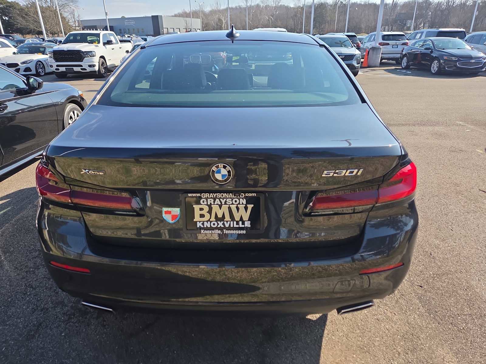 Used 2022 BMW 530i xDrive w/ Premium Package image 7