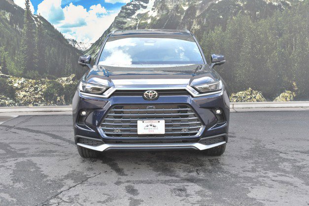 New 2026 Toyota Grand Highlander AWD Hybrid image 2