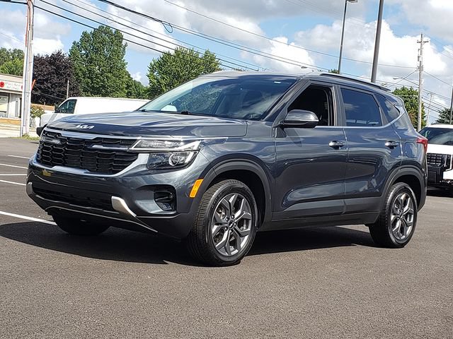 Certified 2024 Kia Seltos S AWD/4WD image 2
