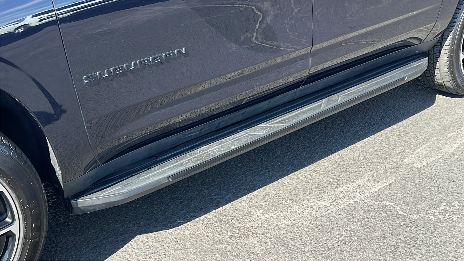 Certified 2023 Chevrolet Suburban RST AWD/4WD image 11
