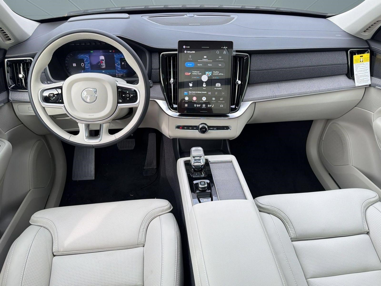 Used 2026 Volvo XC90 T8 Ultra w/ Protection Package Premier AWD/4WD image 16