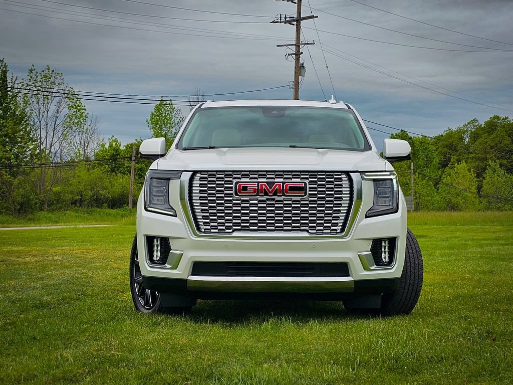 Used 2023 GMC Yukon Denali AWD/4WD image 8