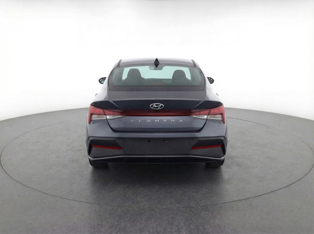 New 2026 Hyundai Elantra SEL Sport FWD image 7
