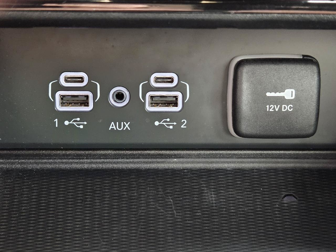 Used 2023 Jeep Grand Cherokee Altitude AWD/4WD image 27