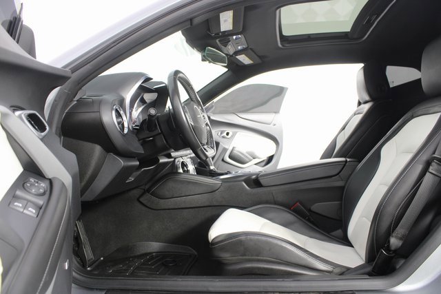 Used 2023 Chevrolet Camaro LT w/ RS Package image 15