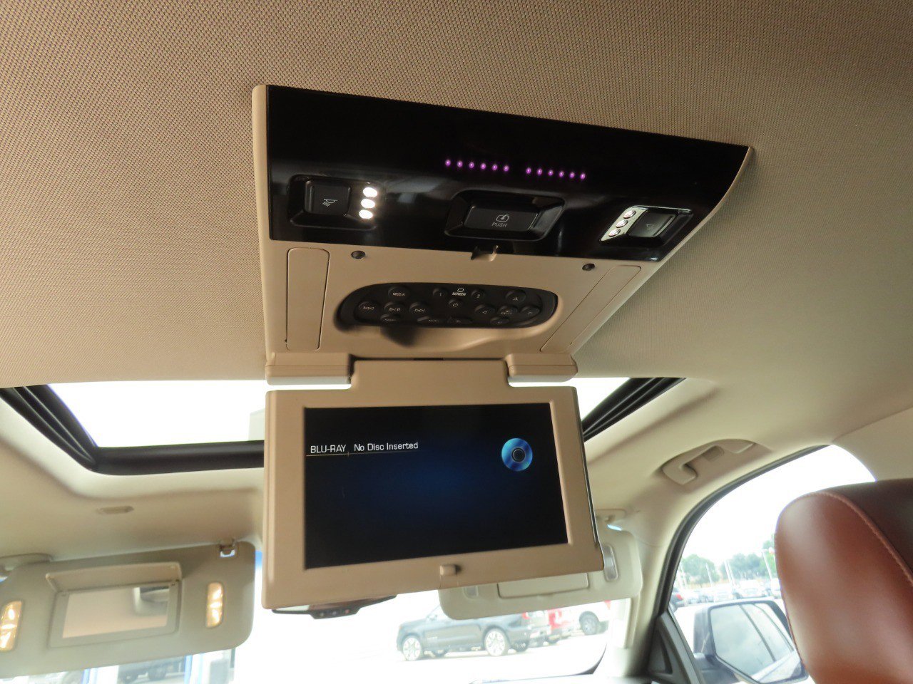 Used 2015 Cadillac Escalade Premium AWD/4WD image 23