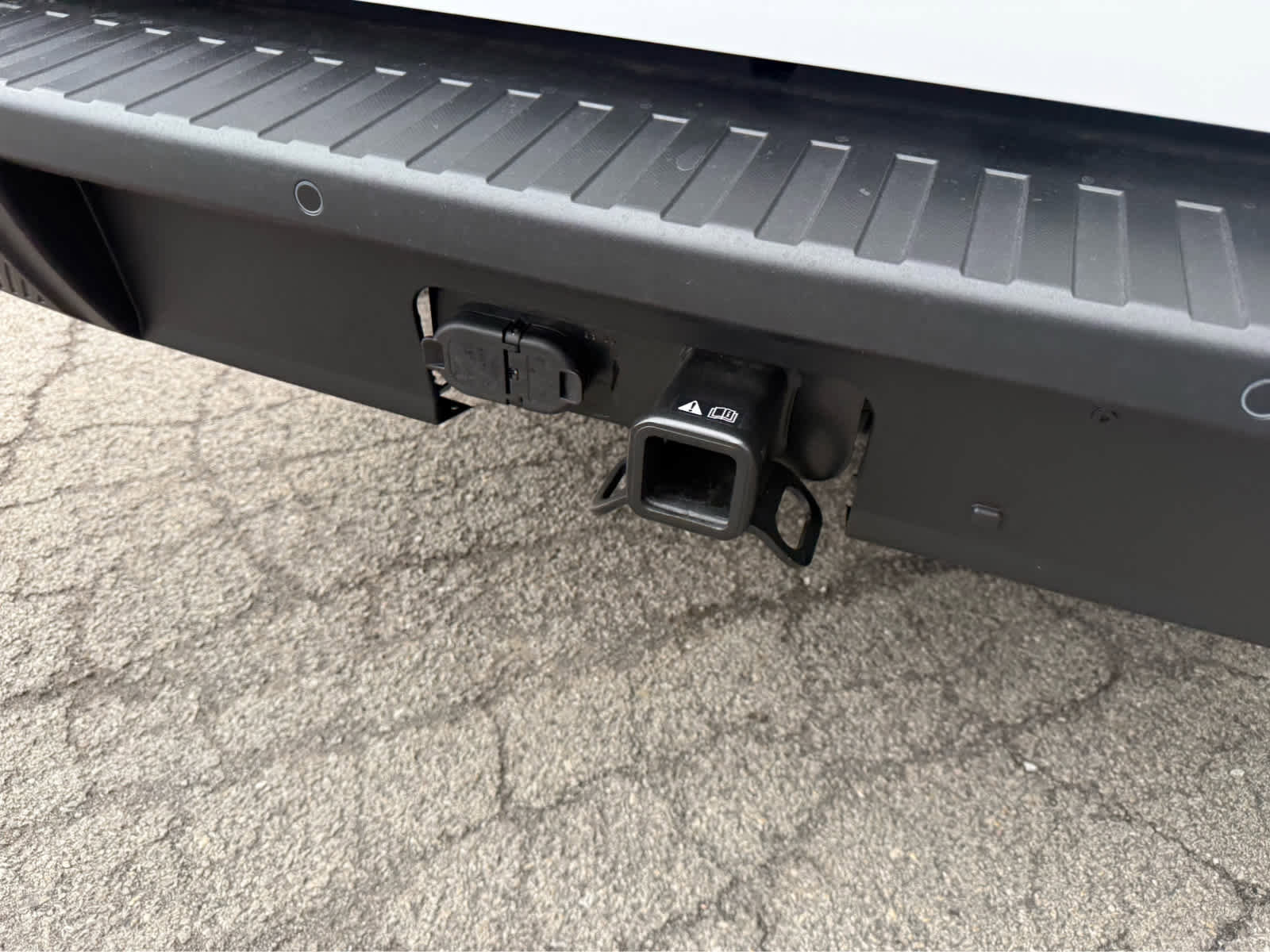 New 2025 Ford Maverick XL w/ 4K Tow Package image 7