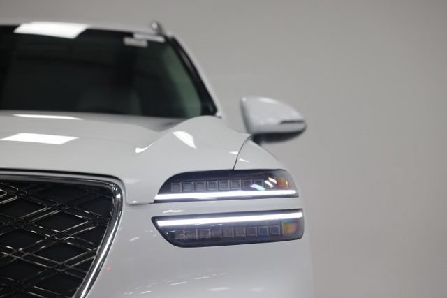 New 2027 Genesis GV70 2.5T Select AWD/4WD image 3