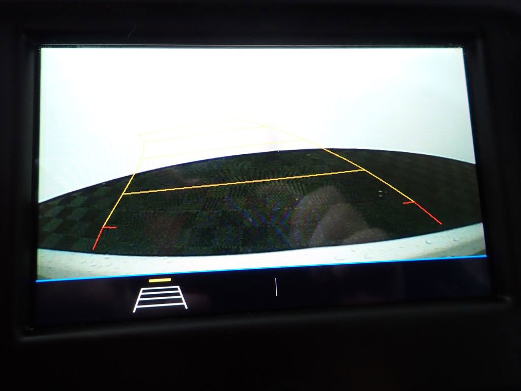 Used 2019 Chevrolet Equinox LS w/ LS Convenience Package image 3