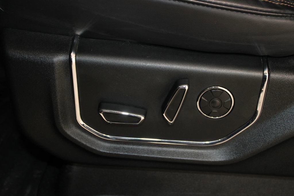 Used 2020 Ford Expedition Platinum RWD image 17