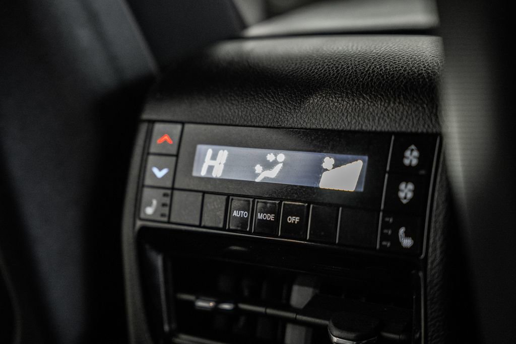 Used 2024 Jeep Grand Cherokee L Limited image 40