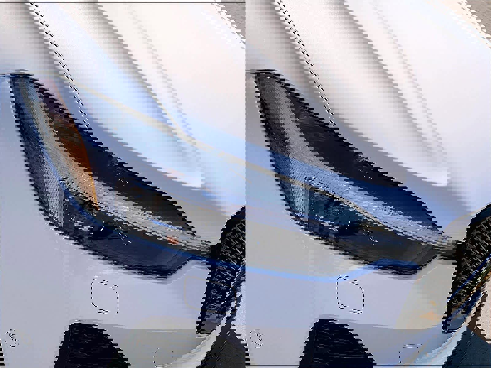 New 2026 Volvo XC60 B5 Plus w/ Climate Package image 32