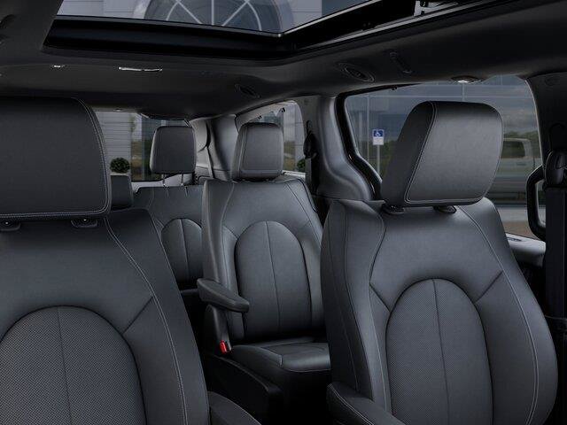 New 2027 Chrysler Pacifica Select w/ Family Tech Group AWD/4WD image 29