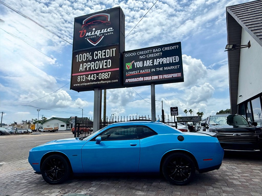 Used 2016 Dodge Challenger R/T Plus RWD image 6
