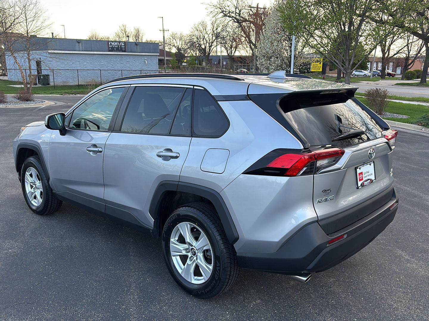 Used 2020 Toyota RAV4 XLE AWD/4WD image 14