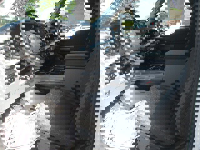 New 2026 Ford F250 4x4 Crew Cab Super Duty image 6