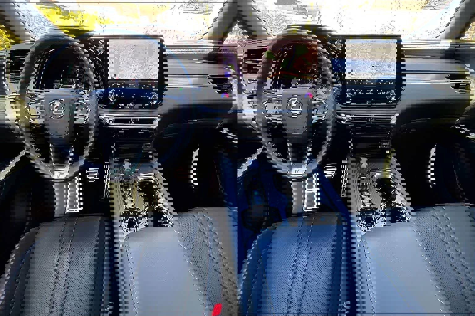 Used 2023 Lexus RX 500h F Sport w/ Accessory Package (2T) image 14