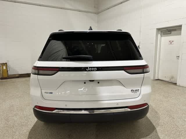 Used 2024 Jeep Grand Cherokee Limited 4xe AWD/4WD image 5
