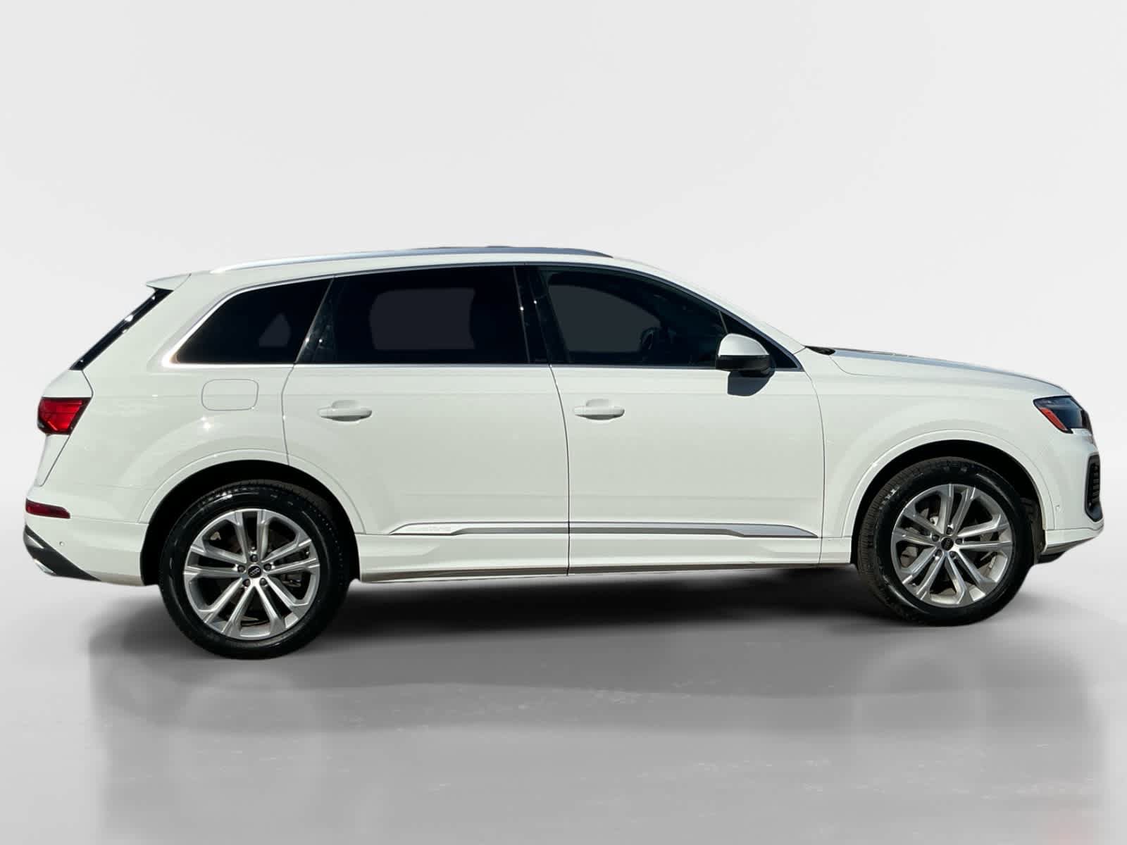 Used 2025 Audi Q7 3.0T Premium Plus AWD/4WD image 6