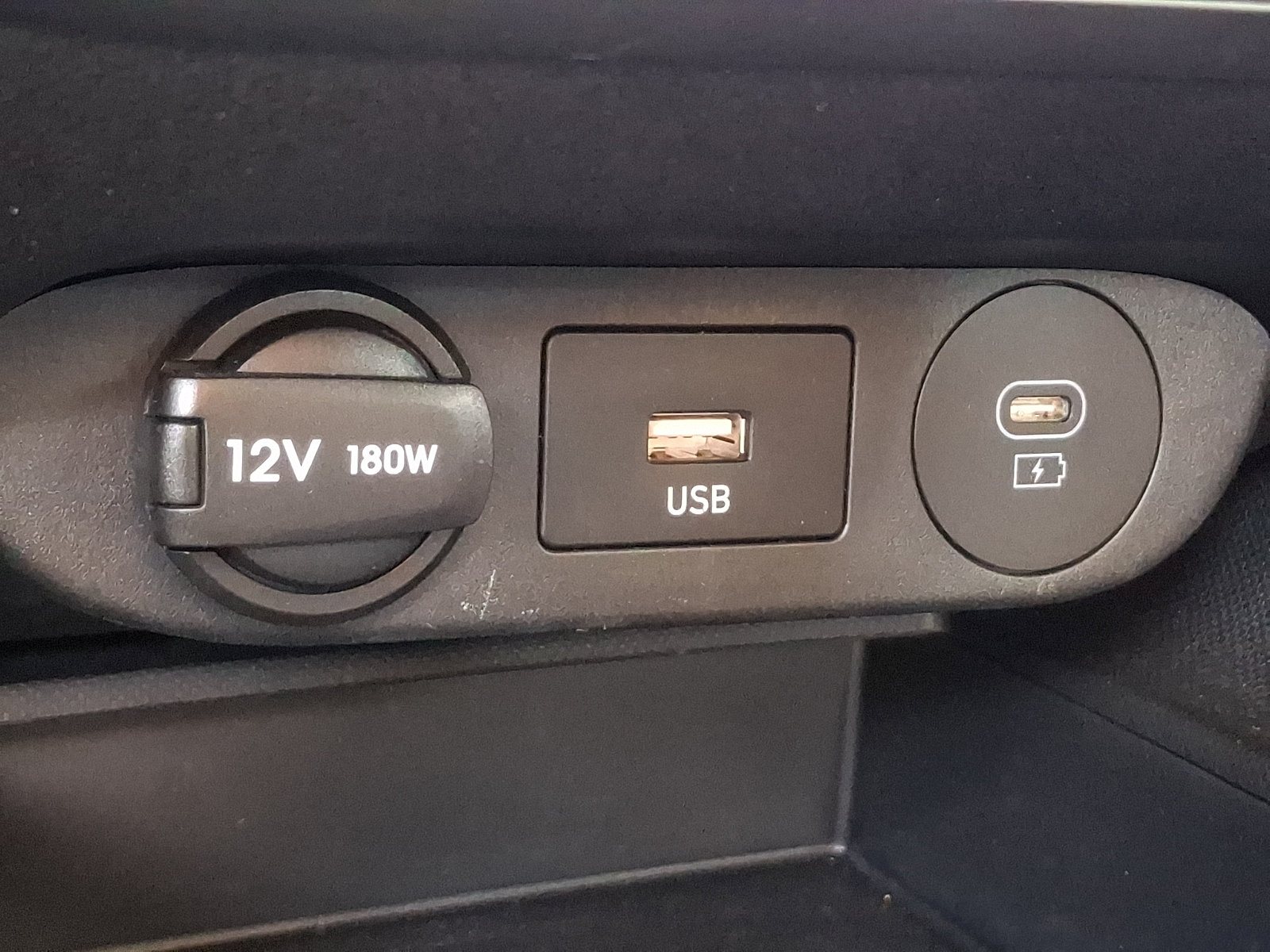 Certified 2024 Hyundai Elantra SEL FWD image 23