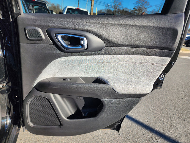 Certified 2022 Jeep Compass Latitude w/ Sun and Sound Group image 28