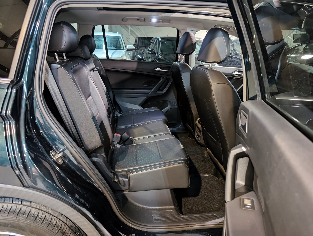 Used 2019 Volkswagen Tiguan SEL image 29