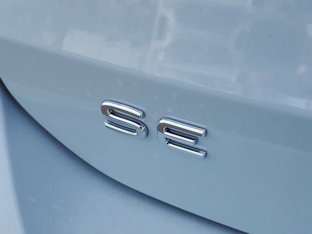 New 2026 Volkswagen Taos SE FWD image 6