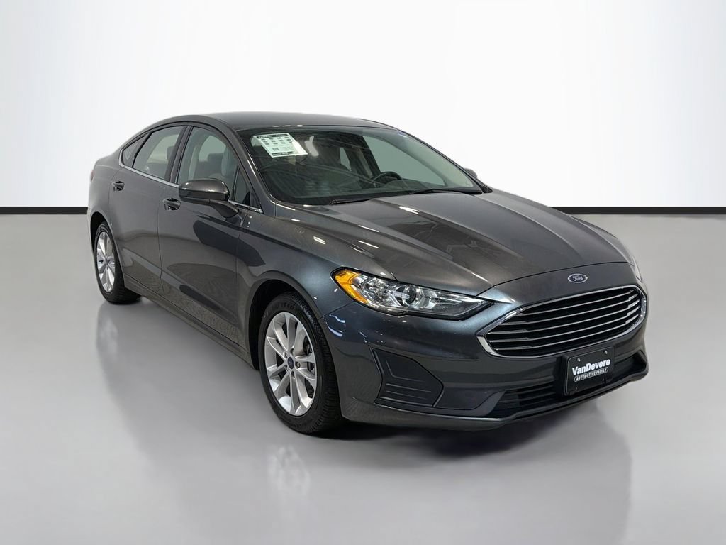 Used 2020 Ford Fusion SE FWD image 1