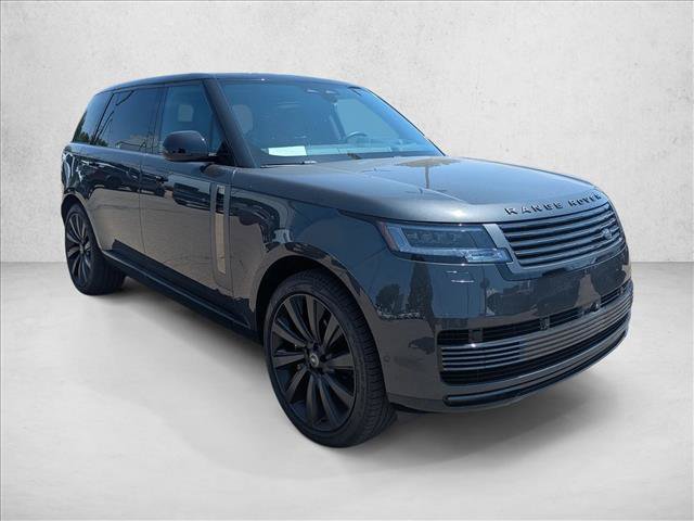 Used 2024 Land Rover Range Rover SV AWD/4WD image 3