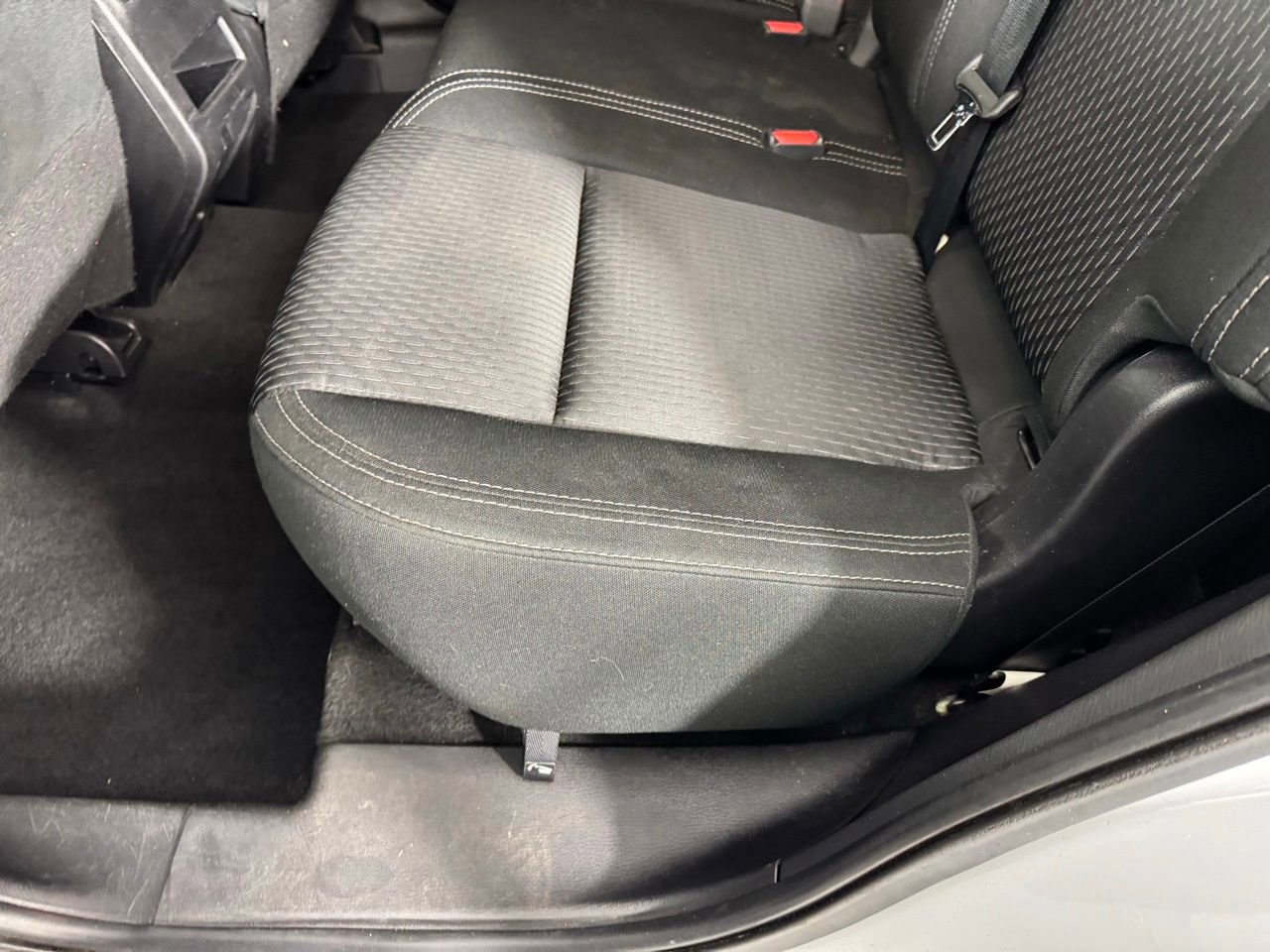 Used 2022 Mitsubishi Outlander ES image 26