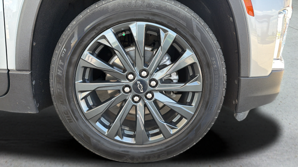 Used 2023 Chevrolet Traverse RS w/ LPO, Floor Liner Package AWD/4WD image 12