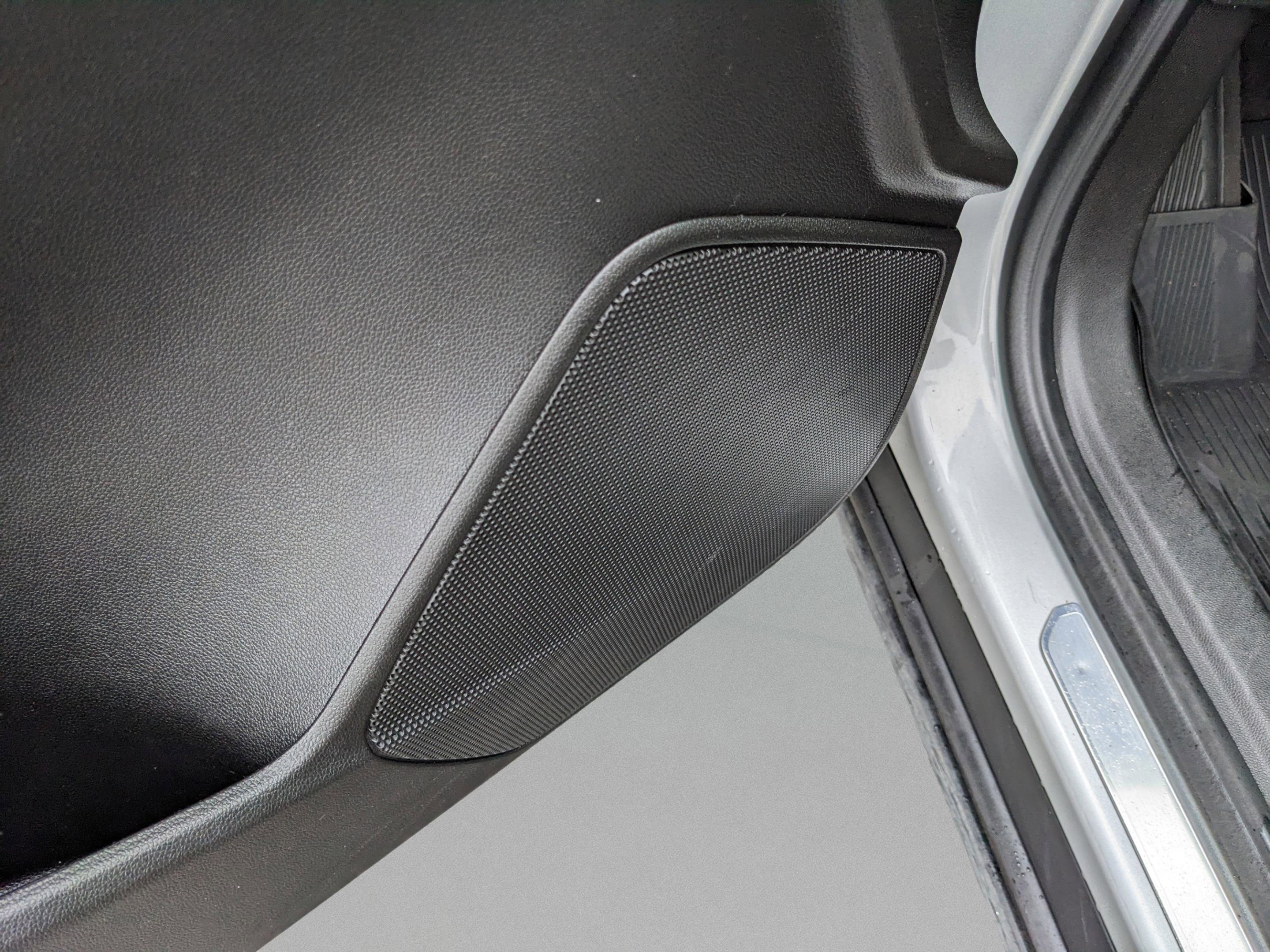 Used 2022 Cadillac XT4 Premium Luxury w/ Safety Alert Package image 25