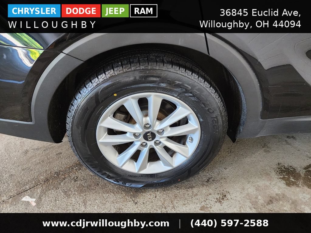 Used 2020 Kia Sorento LX FWD image 41